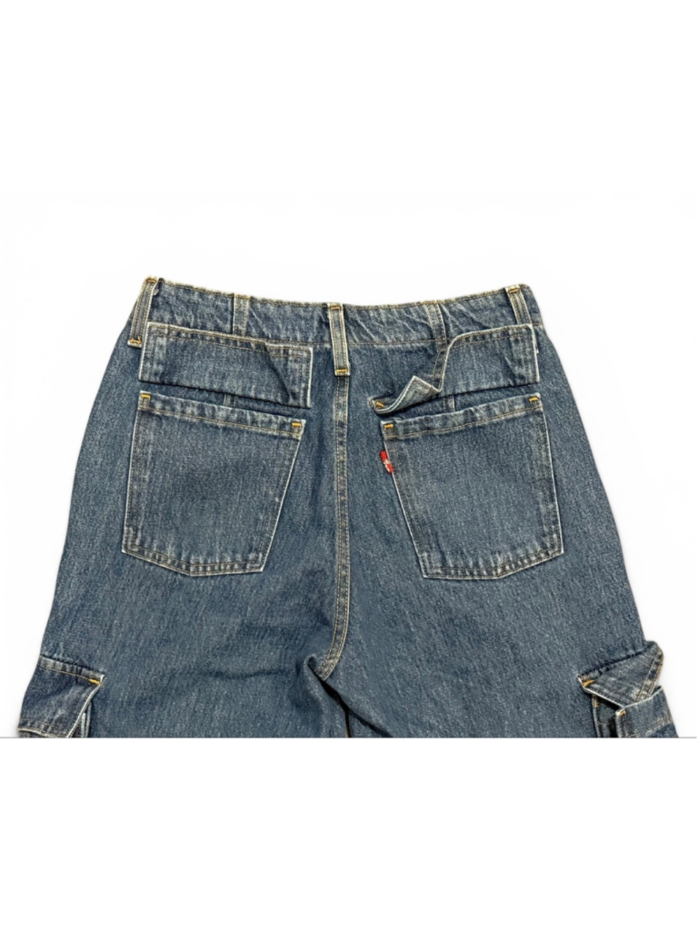 Levi’s Womens 94 Baggy Cargo Jeans Wide Leg Drawstring Hem Sz 24 Med Wash - Picture 7 of 9